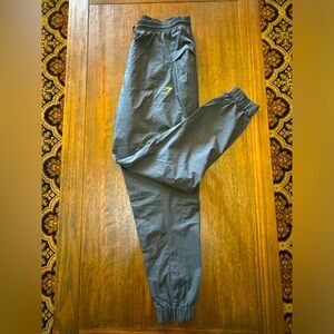 Gymshark Pulse Woven Joggers - Black